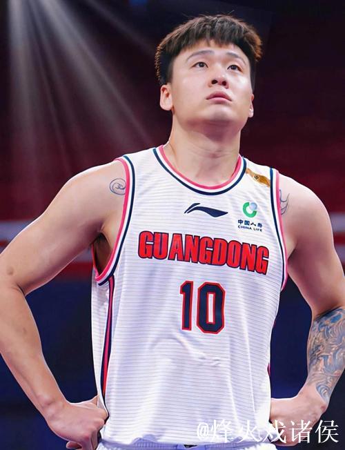 本赛季最强本土双子星！ 男篮队长赵睿迎来加盟北京首钢男篮首秀