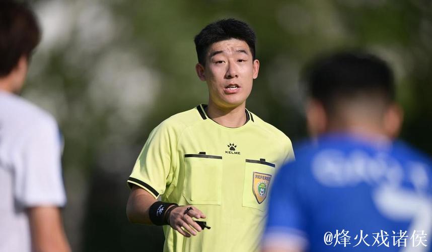 中乙联赛北京理工队试图向裁判送礼 被中足联通报处罚 中乙联赛北京理工队试图向裁判送礼 被中足联通报处罚